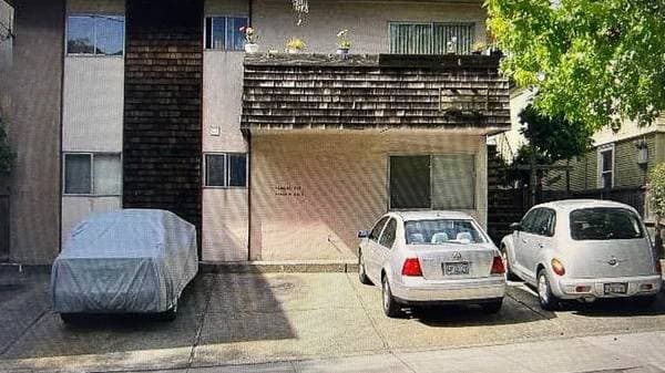 2BR/1BA Apartment on Virginia Streetq · Berkeley photo 1