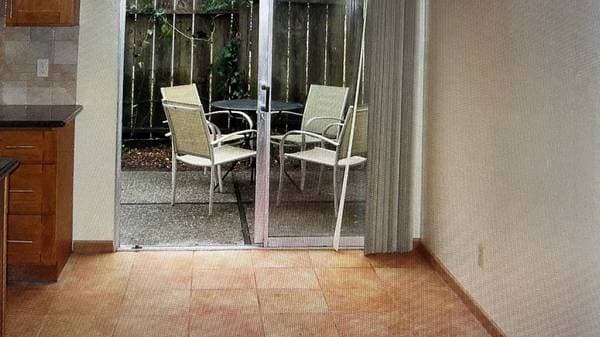 2BR/1BA Apartment on Virginia Streetq · Berkeley photo 5