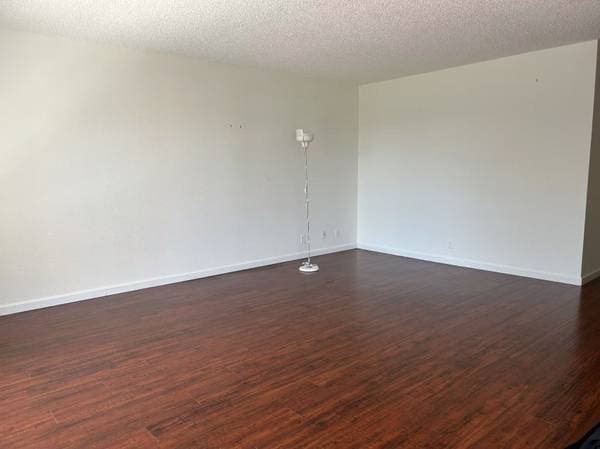2BR/1BA Apartment · San Francisco photo 4