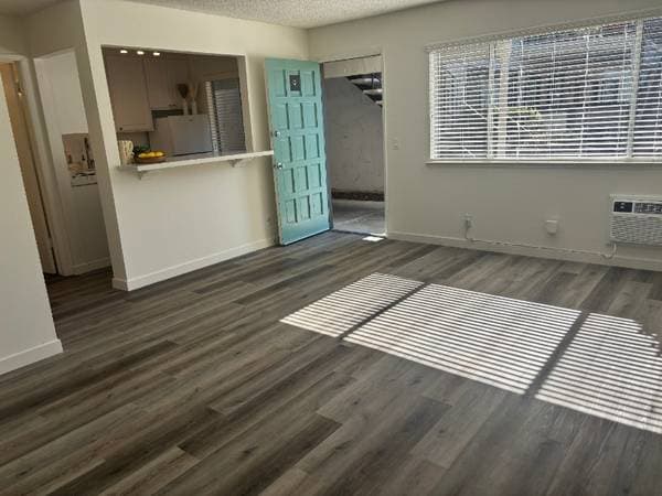 0BR/1BA Apartment on Hollis Avenue · Campbell photo 5