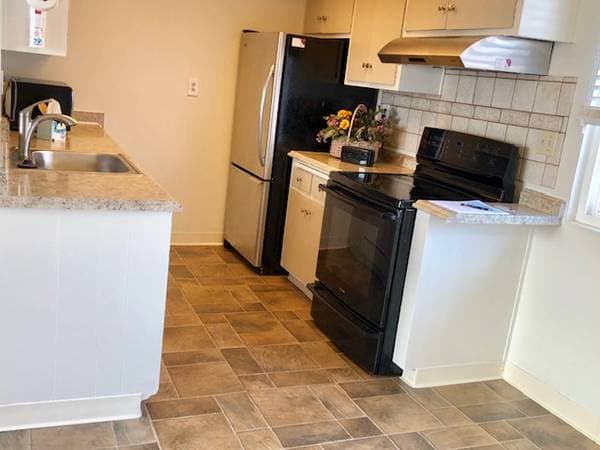2BR/1BA Duplex on Quebec Avenue · San Leandro photo 4