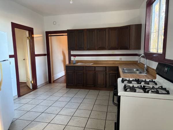 3BR/1BA Flat · Oakland photo 3