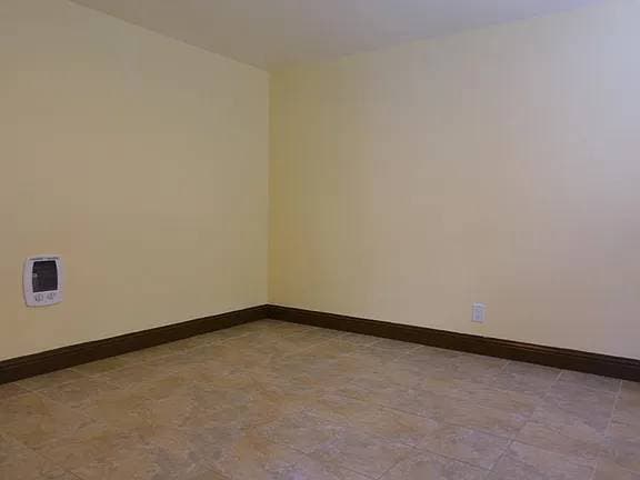 Welcome To This Bright And Well-maintained One Bed/one Bath Condo photo 4