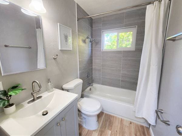 3BR/2BA Apartment · Hayward photo 2