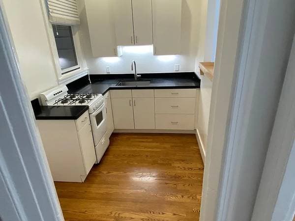 1BR/1BA Single Family House on Powell St · San Francisco photo 1