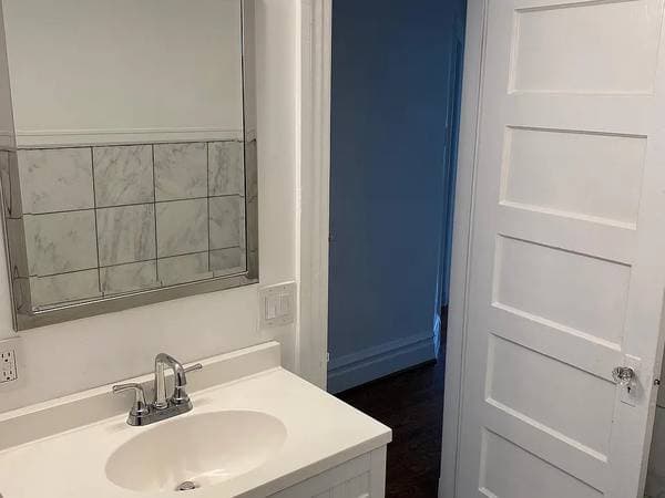 1BR/1BA Single Family House on Powell St · San Francisco photo 4
