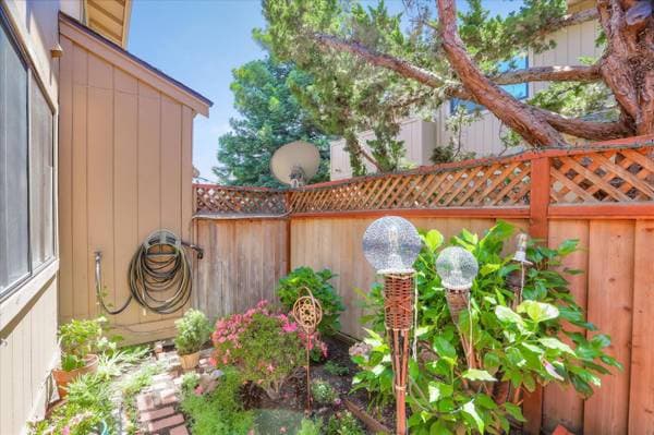 1BR/1BA Single Family House on Ironwood Terrace · Sunnyvale photo 1