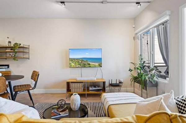 1BR/1BA Condo on 30th St · Oakland photo 5