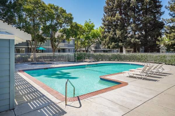 1BR/1BA Condo on Four Oaks Circle · San Jose photo 1