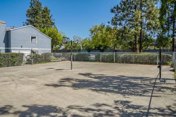 1BR/1BA Condo on Four Oaks Circle · San Jose photo 3