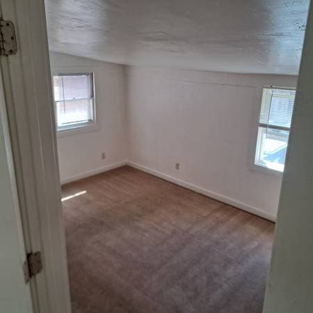2BR/1BA Single Family House on River Road · Boyes Hot Springs photo 3