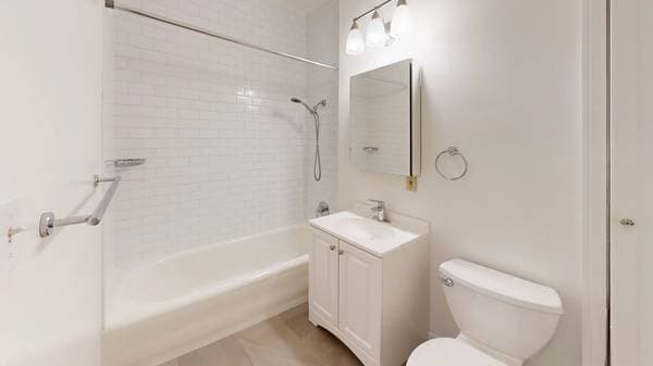 0BR/1BA Apartment on California St · San Francisco photo 3