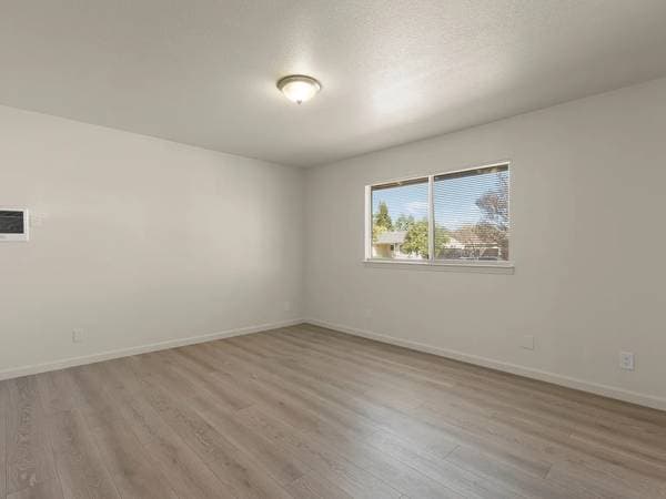 2BR/1BA Apartment on Westwood Dr · Gilroy photo 2