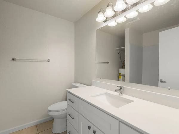 2BR/1BA Apartment on Westwood Dr · Gilroy photo 3