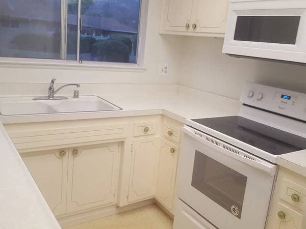 1BR/1BA Single Family House on Woodgreen St · Santa Rosa photo 5