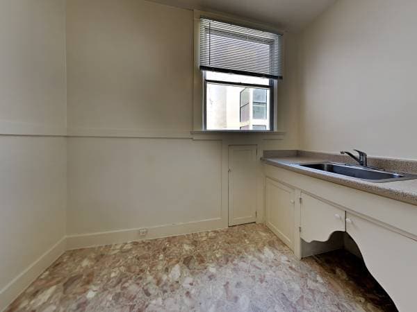 0BR/1BA Apartment on Post St · San Francisco photo 4