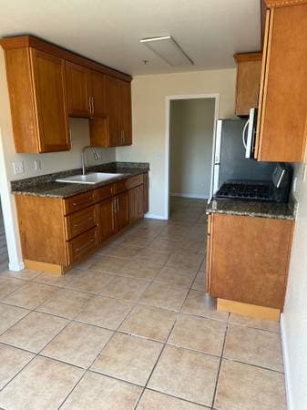 2BR/2BA Apartment · Richmond photo 3