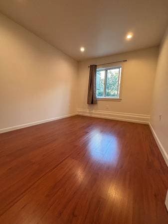 2BR/1BA Single Family House on Sweeny St · San Francisco photo 3