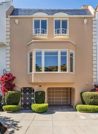 3BR/2BA Single Family House on N Point St · San Francisco photo 1