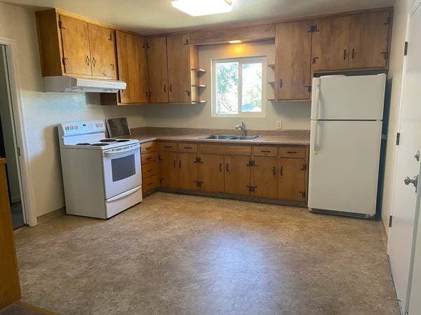 1BR/1BA Apartment on Comstock Ave · El Verano photo 1