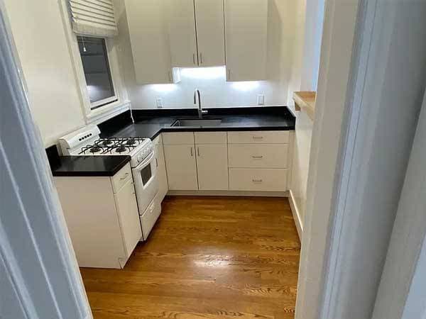 2BR/1BA Duplex on E 23rd St · Brooklyn photo 1
