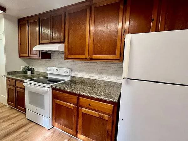2BR/1BA Duplex on Forest Dr · Aptos photo 4