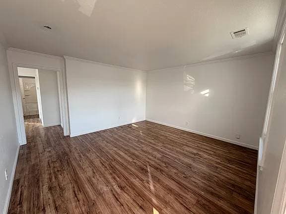 3BR/1BA Apartment on Milton Ave · San Bruno photo 1