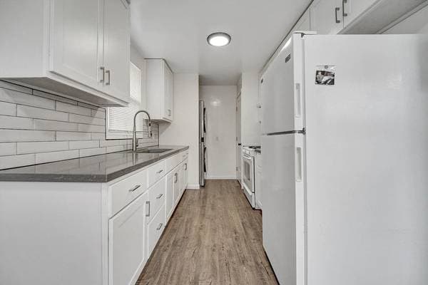 2BR/1BA Apartment on 96th Ave · Oakland photo 2