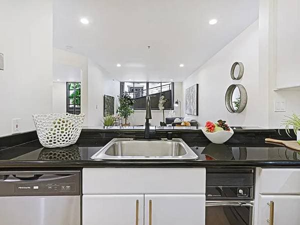 1BR/1BA Apartment on Mason St Apt 1 · San Francisco photo 5