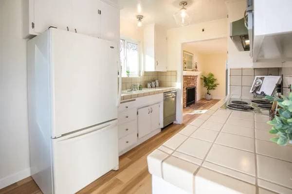 3BR/2BA Single Family House on Hubbard St · Santa Cruz photo 2