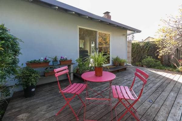 3BR/2BA Single Family House on Hubbard St · Santa Cruz photo 3