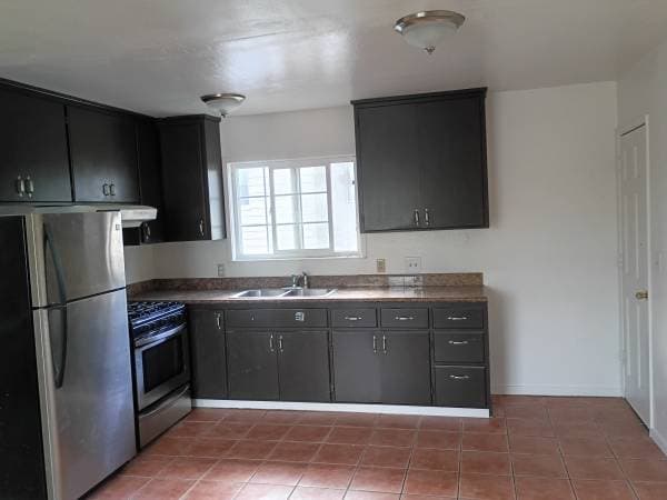 2BR/1BA Apartment · Watsonville photo 2