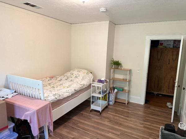 1BR/1BA Apartment on Le Conte Ave. · Berkeley photo 3
