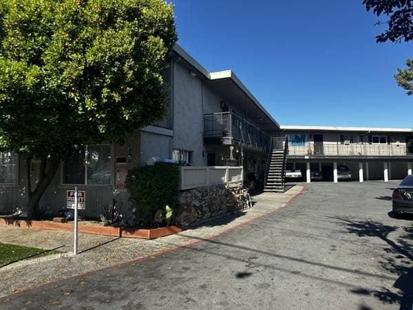 2BR/1BA Apartment on Diana Ct · Concord photo 2