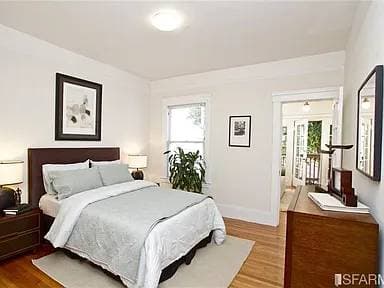 1BR/1BA Flat on Mallorca Way · San Francisco photo 2