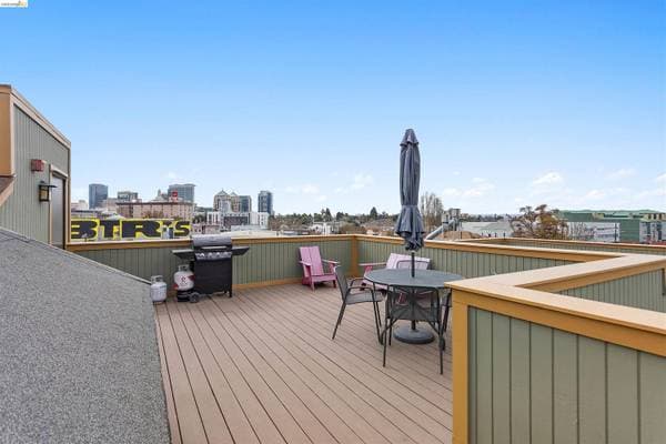 2BR/1BA Apartment on San Pablo · Oakland photo 5