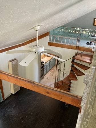 2BR/1BA Single Family House · Santa Cruz photo 3