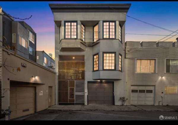 2BR/1BA Duplex · San Francisco photo 1
