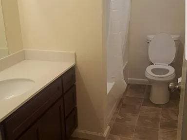 2BR/1BA Apartment on School St · Daly City photo 4
