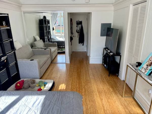0BR/1BA Apartment · San Francisco photo 2