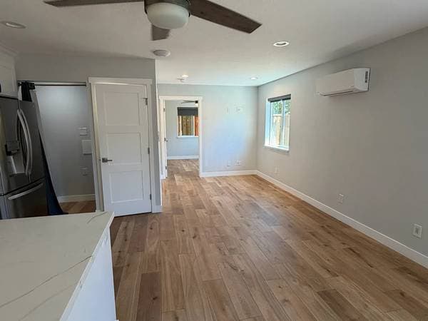 Modern Concord Townhouse 3/2.5 near BART  Downtown photo 3