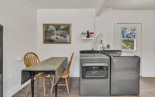 2BR/1BA Apartment on 82nd Ave · Oakland photo 4