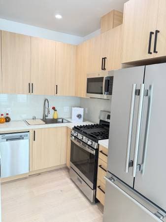 3BR/3BA Single Family House on 26th Avenue · San Francisco photo 4