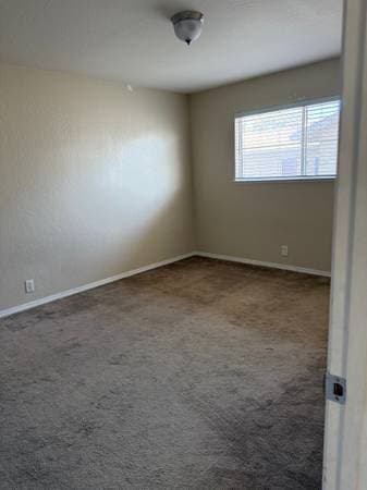 2BR/1BA Apartment on Burbank Drive · Santa Clara photo 4