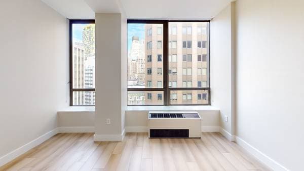 2BR/1BA Apartment on W 47th St · New York photo 2