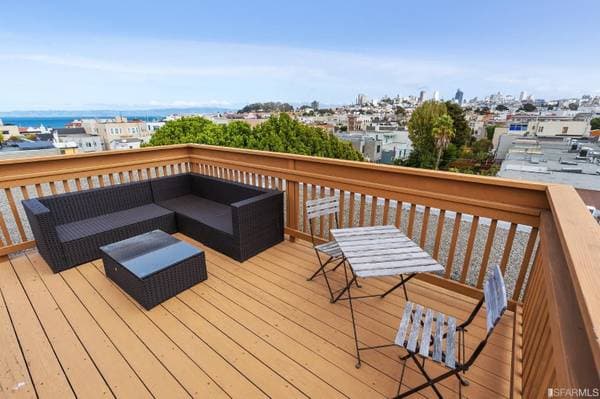 1BR/1BA Apartment on Cervantes Blvd · San Francisco photo 4