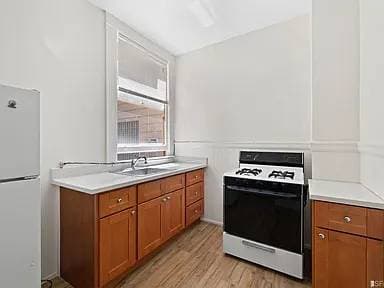 1BR/1BA Apartment on Washington St · San Francisco photo 4