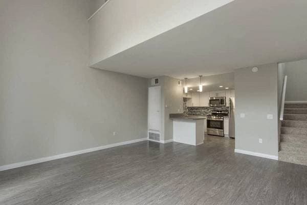 1BR/1BA Townhouse · Brooklyn photo 1