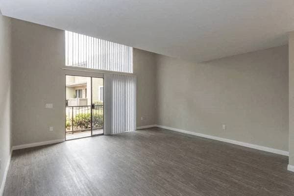 1BR/1BA Townhouse · Brooklyn photo 4