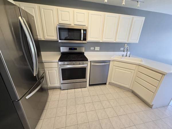 1BR/1BA Townhouse · Brooklyn photo 2